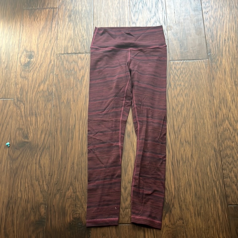 Lululemon size 6 leggings